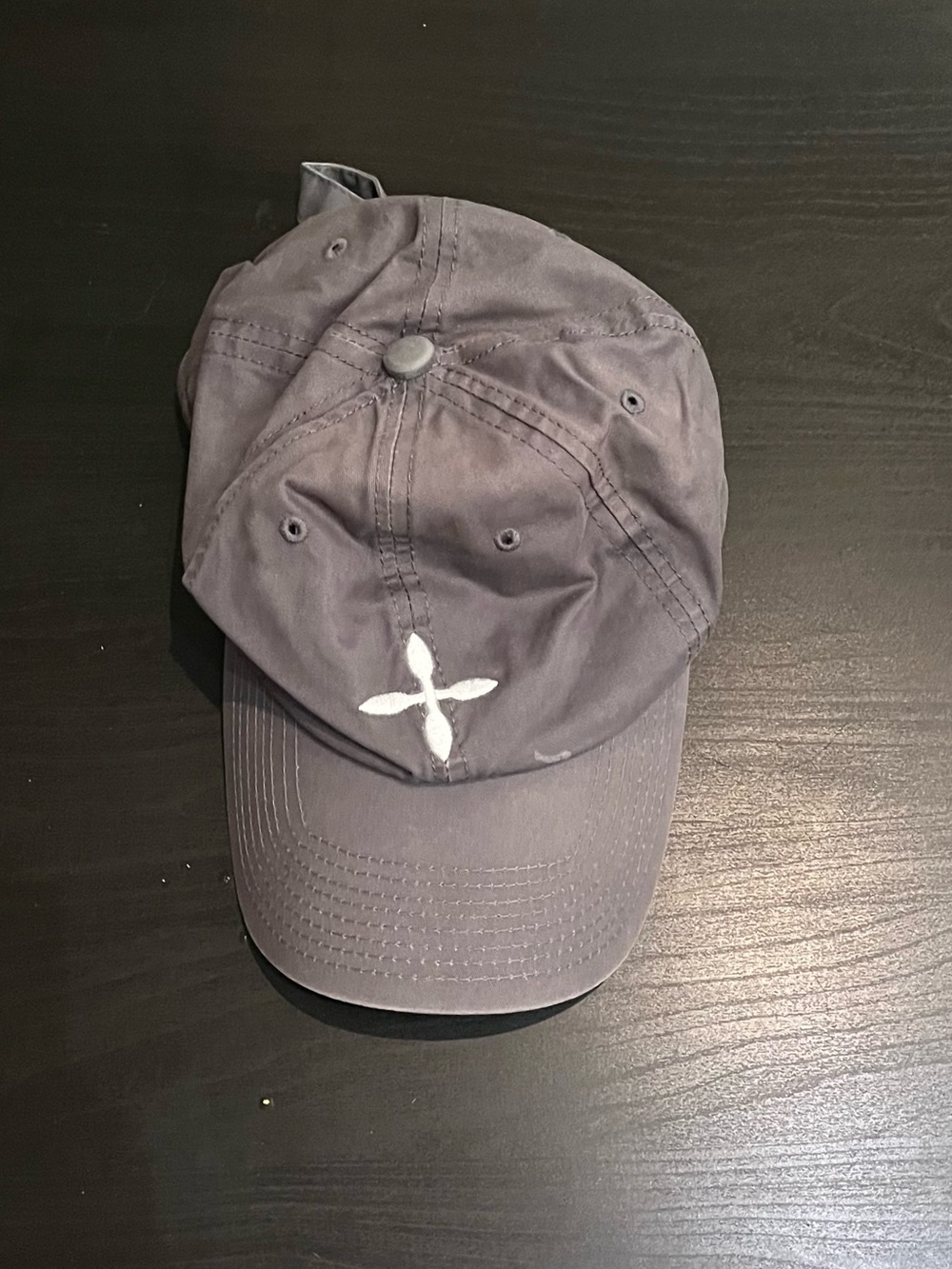 Casual Gray Baseball Cap with White Cross Detail